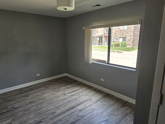 3rd image of 9039 Lincoln Ct APT 102