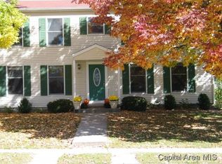 4044 Larkspur Ln, Springfield, IL 62711