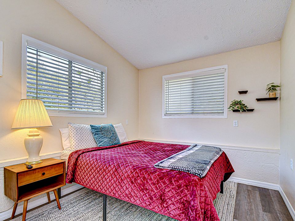 1st image of 5114 33rd St E #2