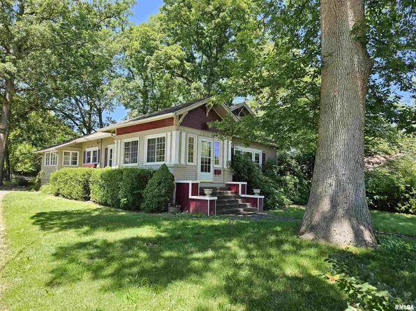 1009 Wilshire Dr, Mount Vernon, IL 62864