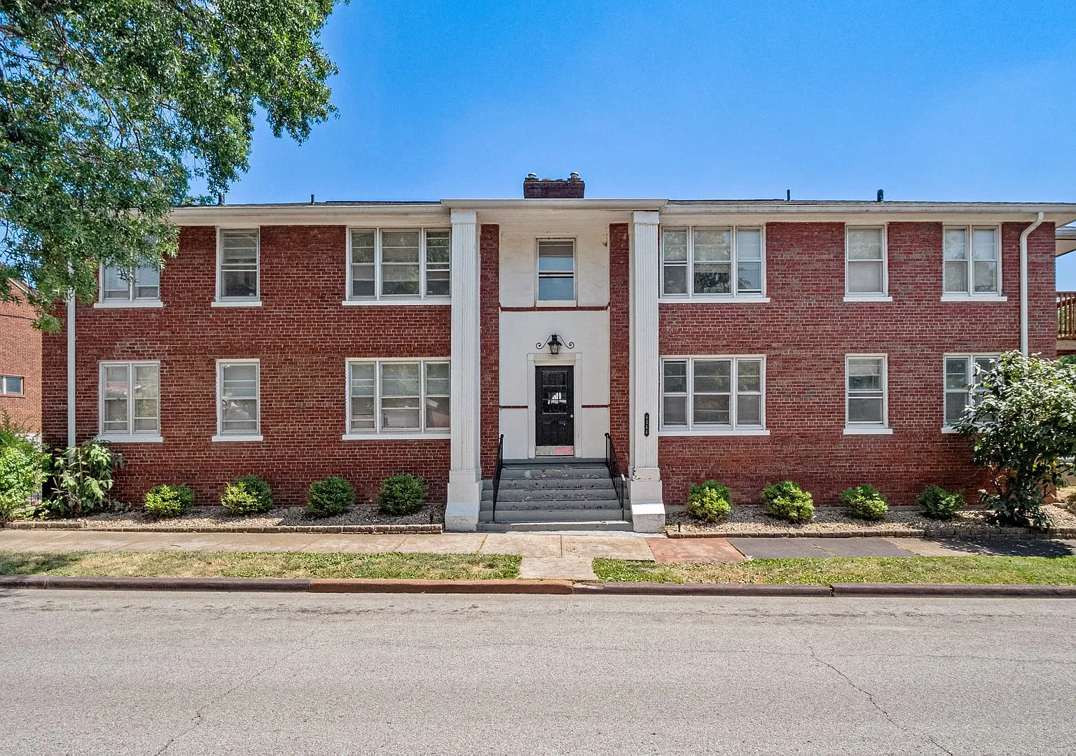 6544 Loran — Photo 2