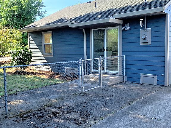 4th image of 2903 E 25th St