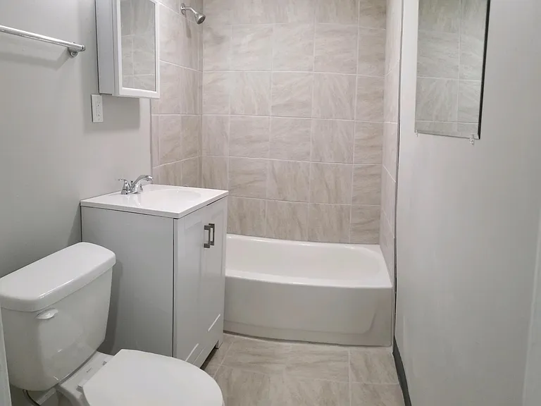 2815 N St #2 — Photo 5