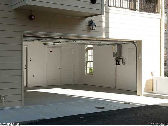 3rd image of 2425 Liesfeld Parkway 1k Gln