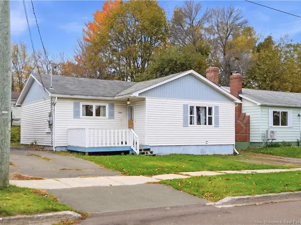 258 Jones St, Moncton, NB E1C 6K6