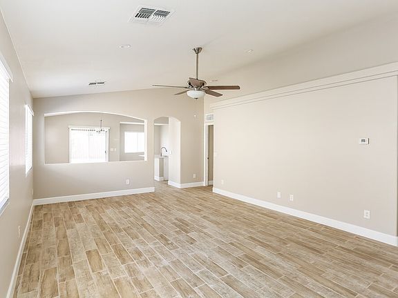 4th image of 3235 W Sunland Ave