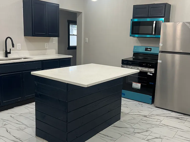 7709 Elton Ave — Photo 9