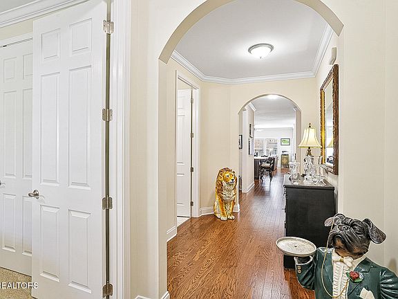 3rd image of 408 Grove Branch Ln
