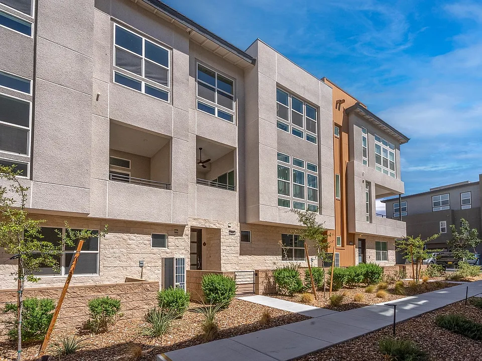 2503 Indigo Mountain St