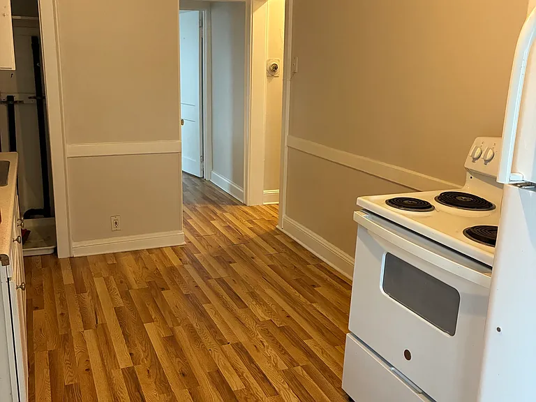 230 Main 1st Floor Rear St — Photo 4