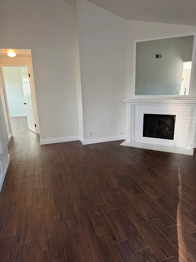 2 bed, 1.5 bath, 819 sqft, $3,850 — Photo 3