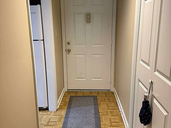 2nd image of 108 2nd Ave E