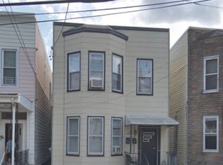 217 Dodd St, Weehawken, NJ 07086