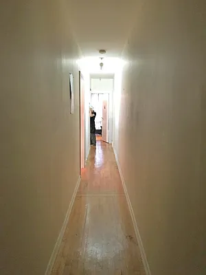 Rented by Moises Farhart, LREB | media 10