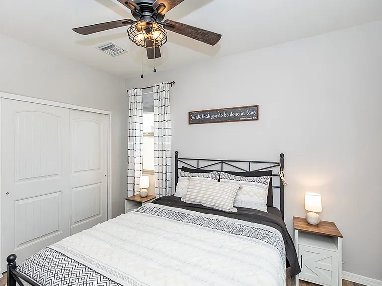 6577 E 34th Ln — Photo 32