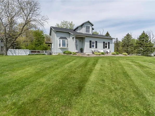 8683 Bayview Dr, Cicero, NY 13039
