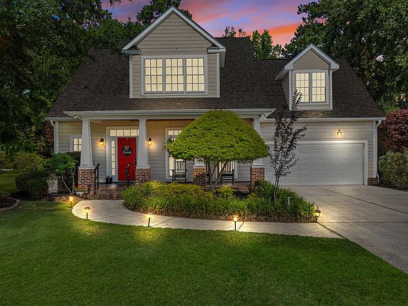 2nd image of 4004 Bayfield Loop