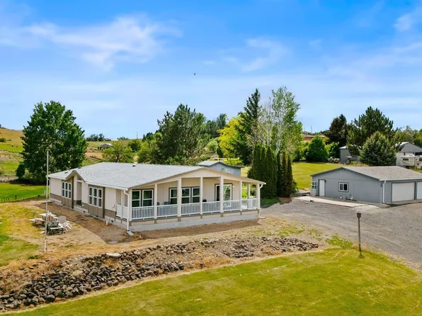 1490 Gore Rd, Selah, WA 98942