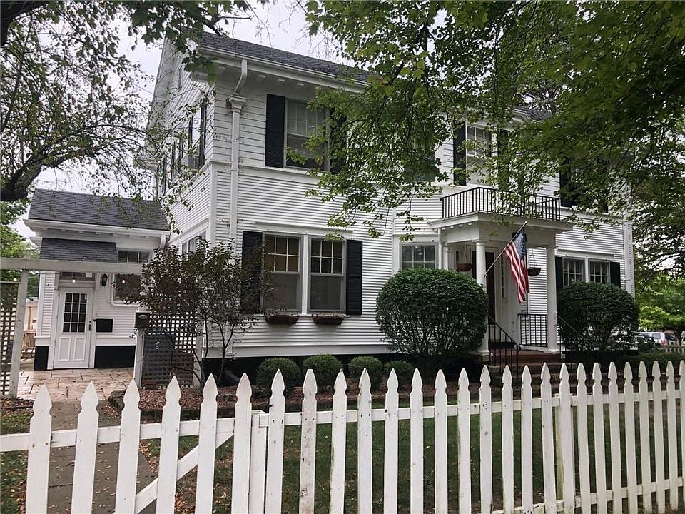 1st image of 322 S 5th St