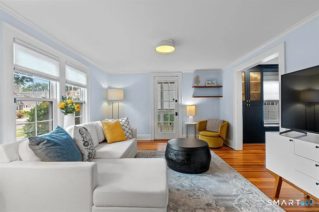 3 bed, 1.5 bath, 1187 sqft, $3,500 — Photo 4