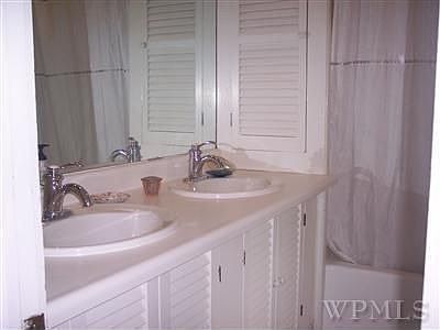 New Hall Bath
