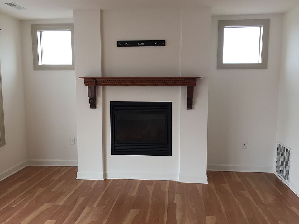 1st image of 920 Marquette Ave Unit 206