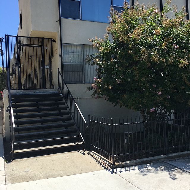 Gated Bldg.