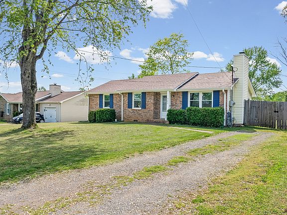 3rd image of 3462 Arvin Dr