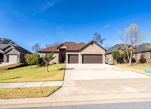 3502 SW Brittany Rd Photo 1