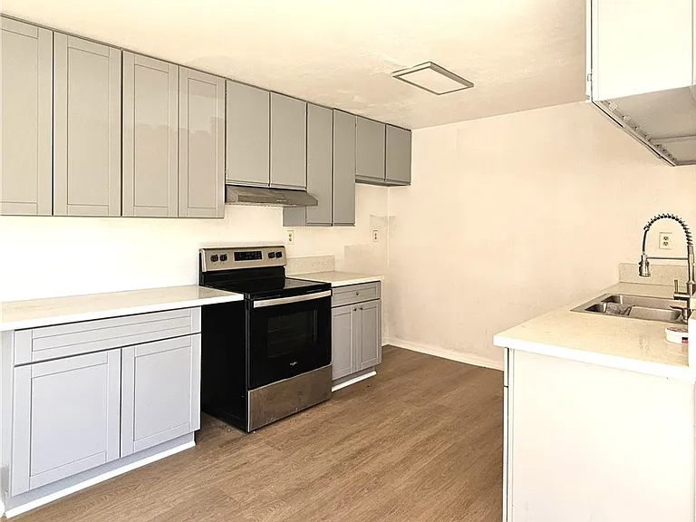 426 E Hullett St #A — Photo 2