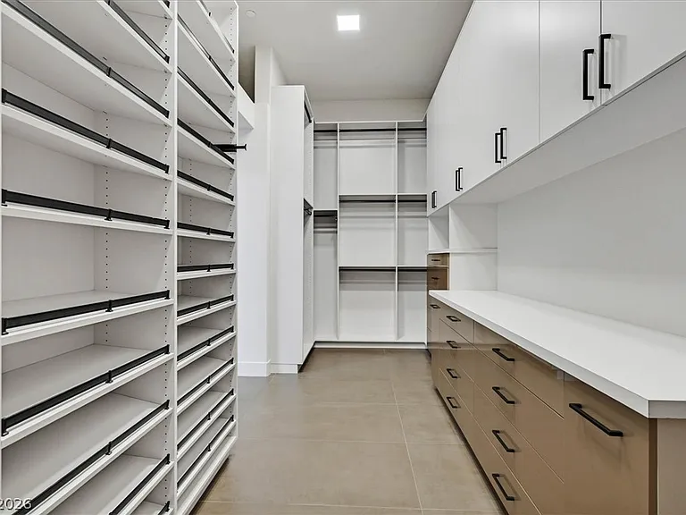 692 Scenic Cliff Dr — Photo 29