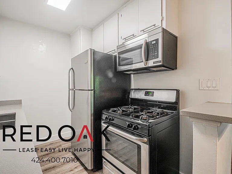 735 Locust St #6 — Photo 6