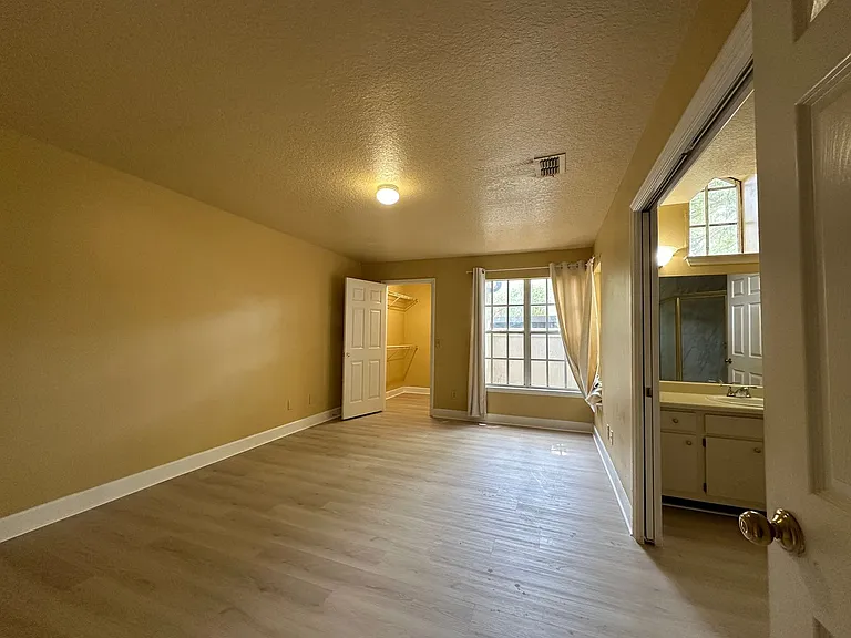 1567 Farrindon Cir — Photo 12
