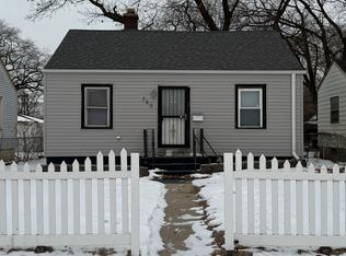 360 Gerry St, Gary, IN 46406