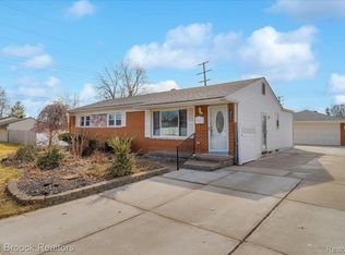 38465 Avondale St, Westland, MI 48186