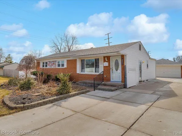 38465 Avondale St, Westland, MI 48186