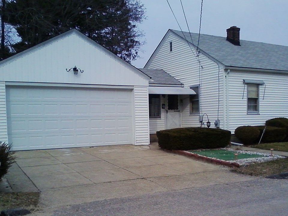 2nd image of 9 Miller Cir