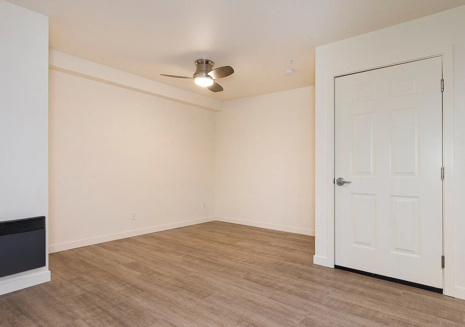 48th Street Apartments — Photo 4