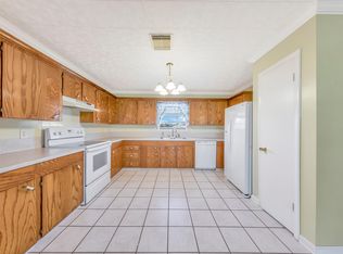 1110A Chemin Metairie Rd, Youngsville, LA 70592