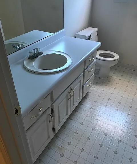 704 Dover Ct — Photo 13