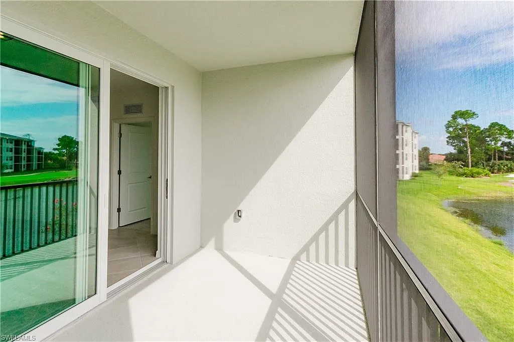 2 bed, 2.0 bath, 1120 sqft, $1,795 — Photo 4