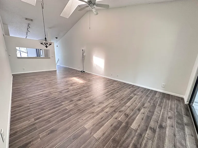 306 Harbour Pointe Way — Photo 6