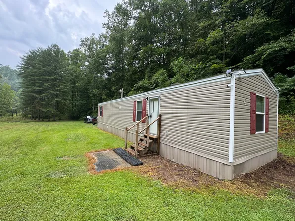 303 Wagon Fork Rd, Manchester, KY 40962