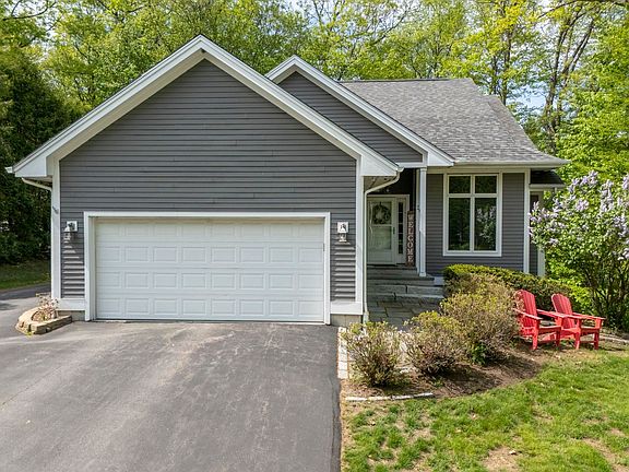 5th image of 26 Thayer Pond Road