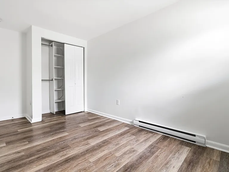 595 Orange St — Photo 16