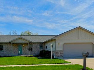 6690 Treasure Ln, Celina, OH 45822