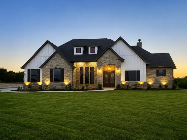 153 Fan Mill Trl, Weatherford, TX 76085