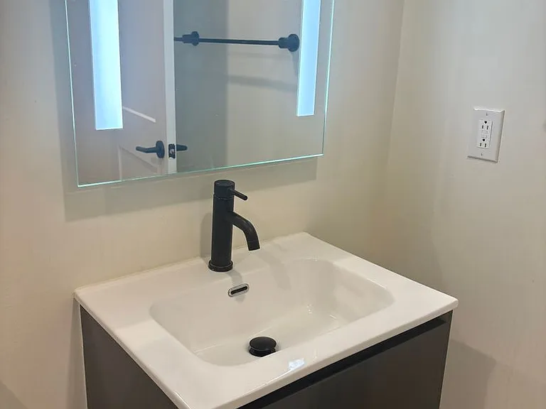 Stunning New Luxury Apartments at The Vienna — Photo 80