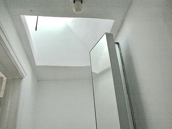 5th image of 140 Saint James Pl APT 3R