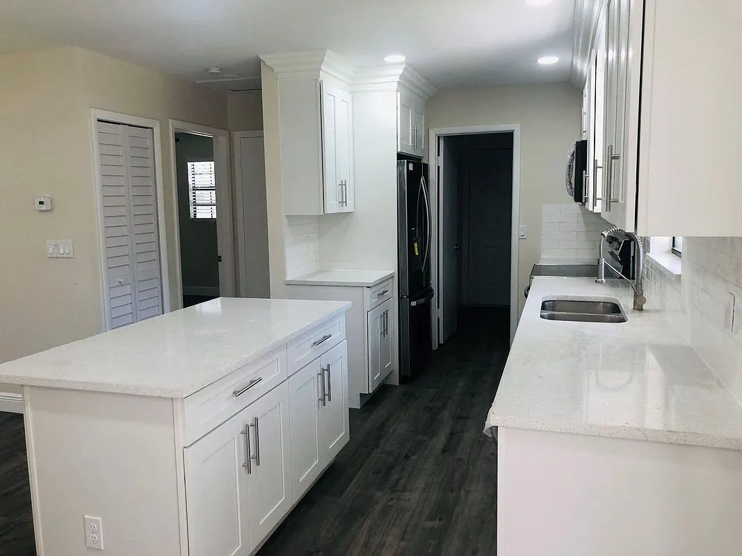 3 bed, 2.0 bath, 1200 sqft, $3,000 — Photo 2